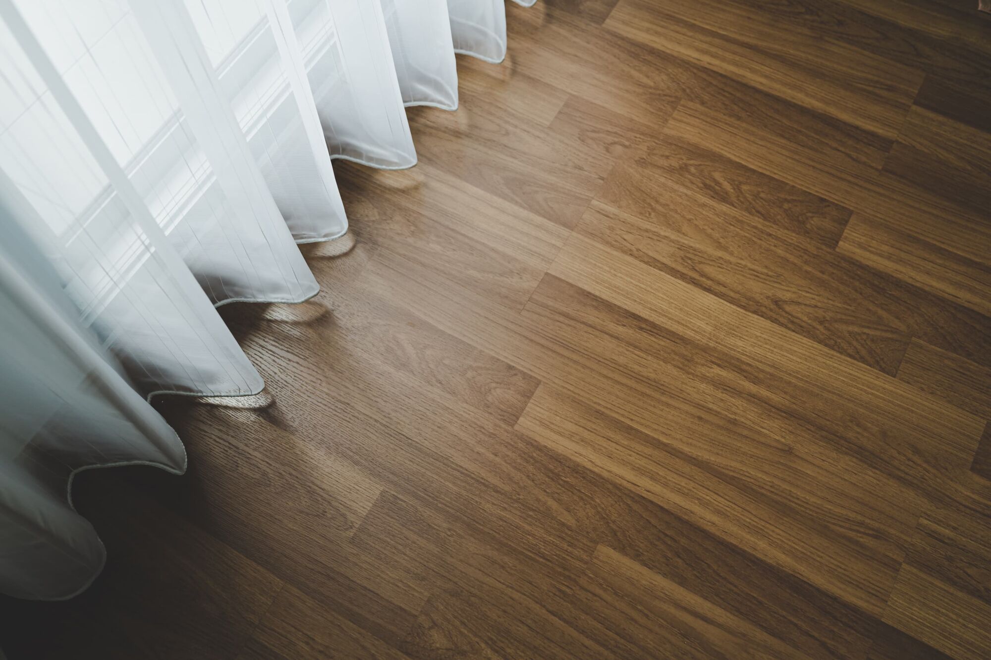 ADOBESTOCK_405004460 | DESIGN CRÉATION Rénovation de parquet : ponçage, vitrification et réparation sur Haguenau, Sélestat Wintzenheim 2