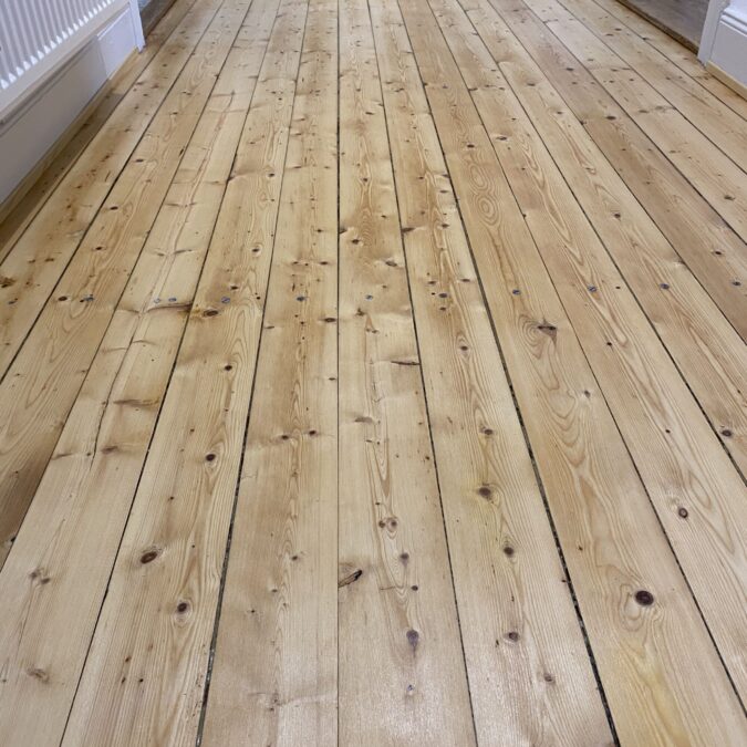 Avant après Parquet sapin finition satiné Colmar