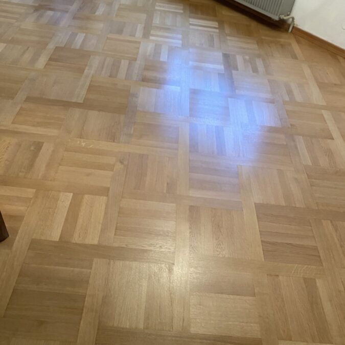 IMG_7163 1 675X675 | DESIGN CRÉATION Avant après Ponçage d’un parquet en chêne mosaïque Illkirch-Graffenstaden
